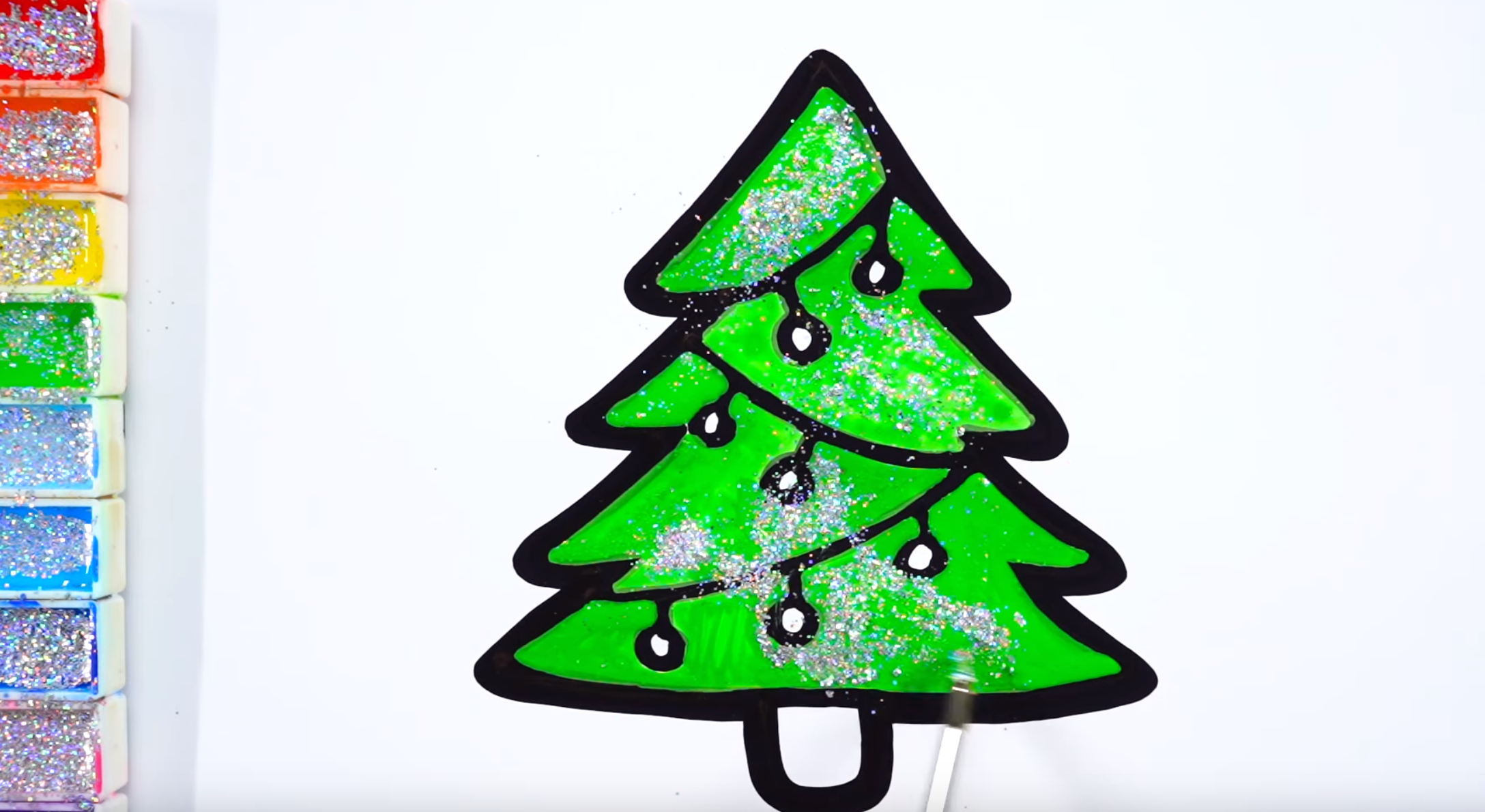 Glitter Christmas tree drawing for kid