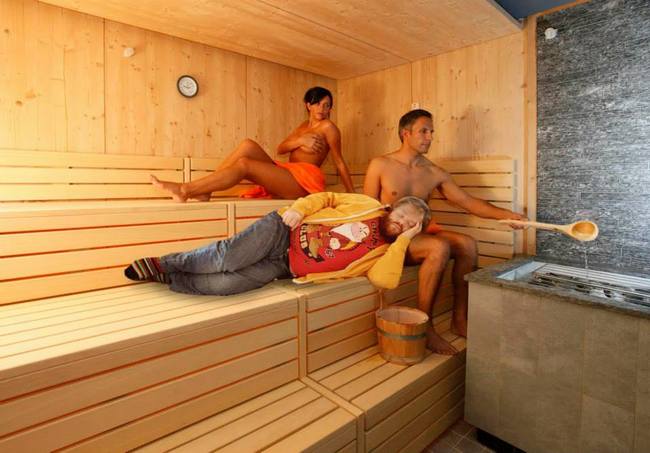 homem-dorme-no-trabalho-e-amigos-editam-sua-foto-4