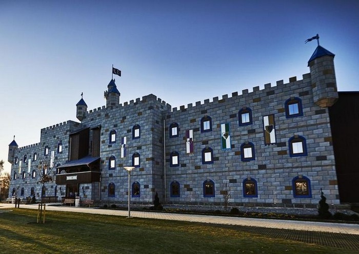 13 Hotéis muito loucos que foram construídos a partir de coisas inusitadas